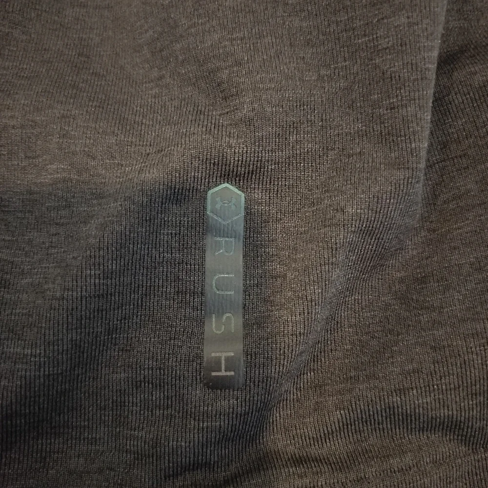 Under Armour Rush T-Shirt Celliant HeatGear Seamless Athletic